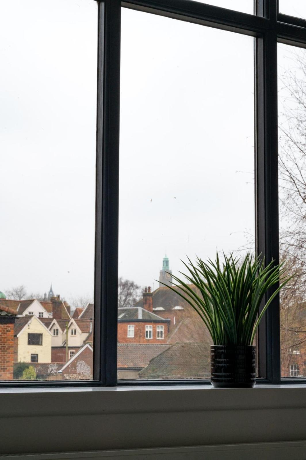Contractor And Family Friendly Grade II Townhouse- 3 Bedrooms- Free Parking Norwich Luaran gambar